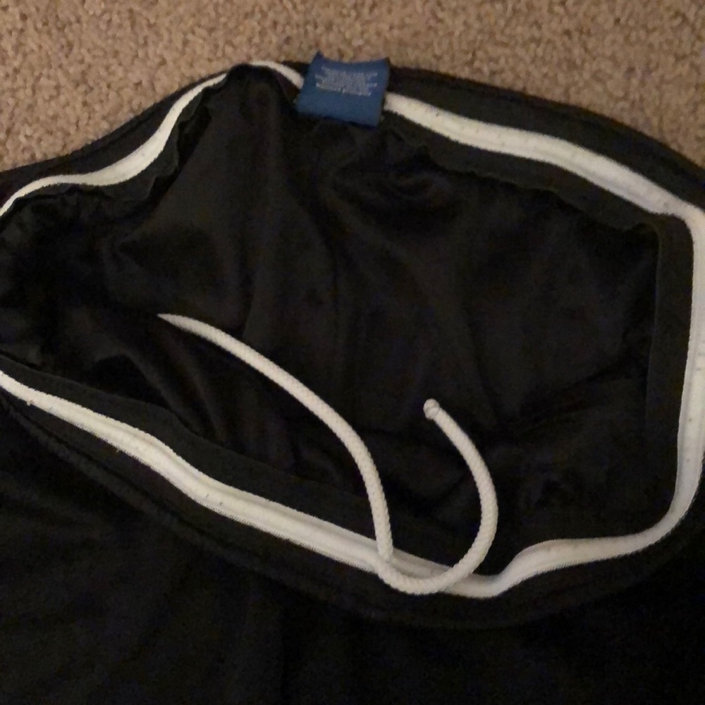 Drawstring black Reebok shorts! - Picture 4 of 4